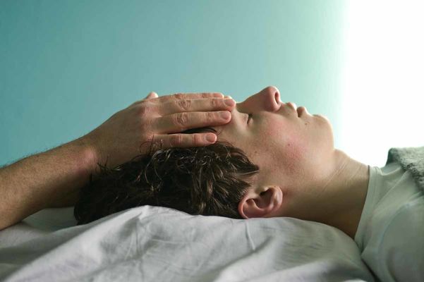 Behandlung der cranialen Spannungsmembran Behandlung der cranialen Spannungsmembran